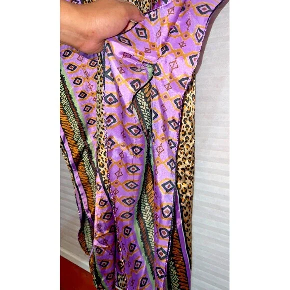 Purple and Gold Patterned Women's Kaftan - Picture 4 of 5